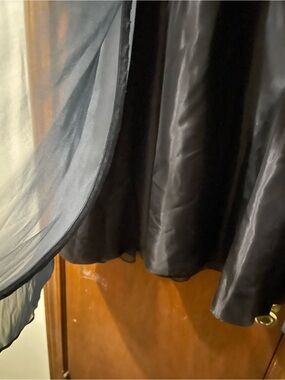 Evening skirt with overlay